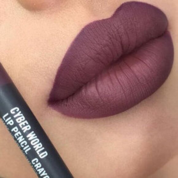 MAC Lip Pencil - Cyber World - Picture 3 of 3